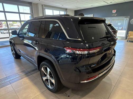 Midnight Sky 2023 Jeep Grand Cherokee 4xe Base