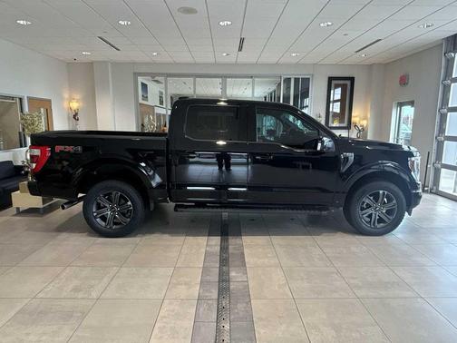 AGATE BLACK METALLIC 2023 Ford F-150 Lariat