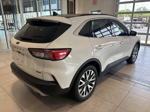 STAR WHITE METALLIC TRI-COAT 2020 Ford Escape Titanium