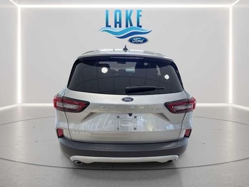 ICONIC SILVER METALLIC 2024 Ford Escape Active