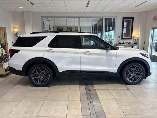 STAR WHITE MET TRI-COAT 2026 Ford Explorer ST