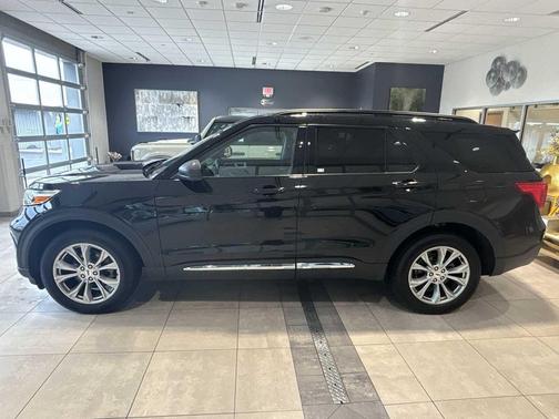 AGATE BLACK 2023 Ford Explorer XLT