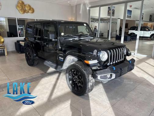 Black Clearcoat 2022 Jeep Wrangler Unlimited 4xe Sahara SUV