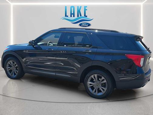AGATE BLACK METALLIC 2023 Ford Explorer XLT