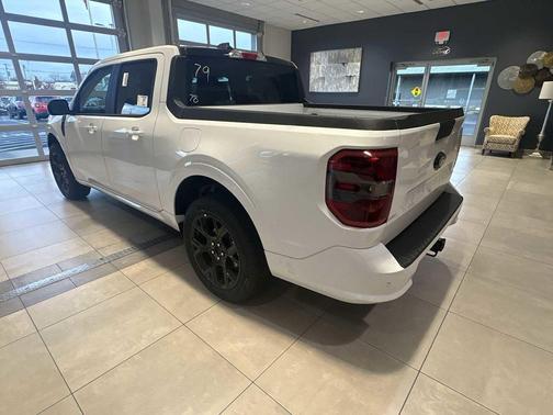 2025 Ford Maverick Lobo Standard