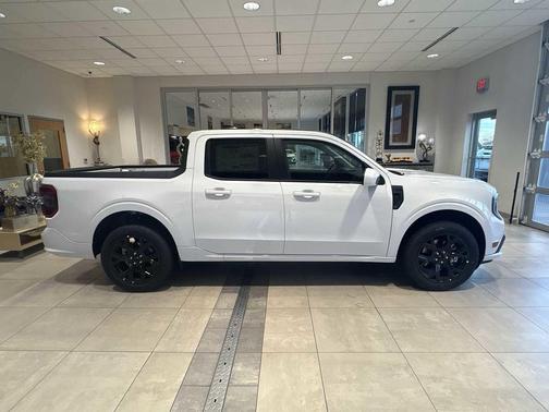 2025 Ford Maverick Lobo Standard