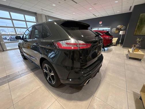 2023 Ford Edge ST