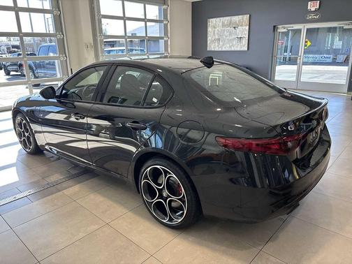 2022 Alfa Romeo Giulia Ti