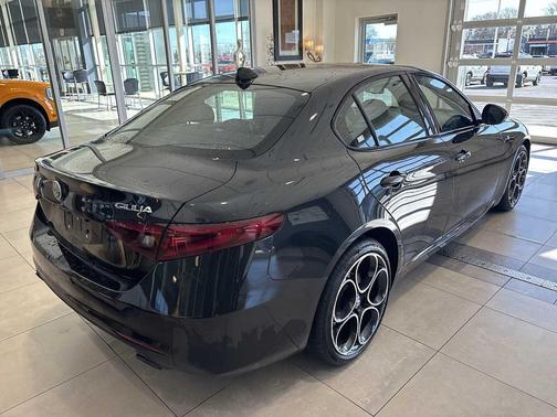 2022 Alfa Romeo Giulia Ti