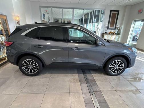 2021 Ford Escape PHEV SEL