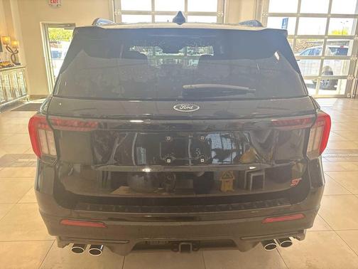 AGATE BLACK METALLIC 2026 Ford Explorer ST