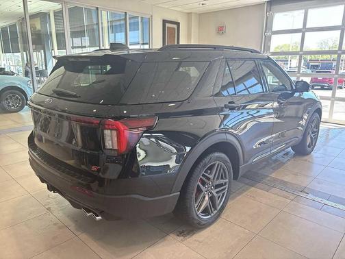 AGATE BLACK METALLIC 2026 Ford Explorer ST