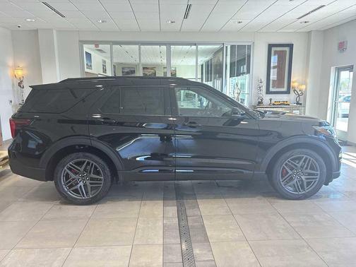 AGATE BLACK METALLIC 2026 Ford Explorer ST