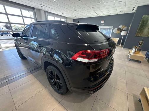 2023 Volkswagen Atlas Cross Sport 3.6L V6 SEL R-Line