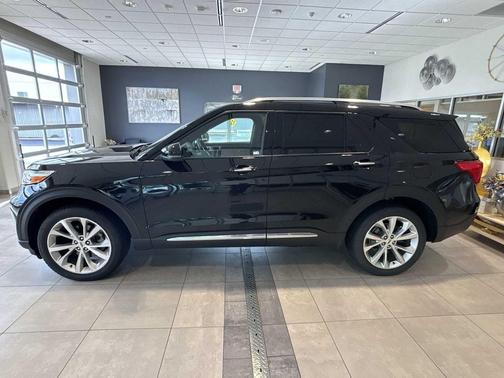 2023 Ford Explorer Platinum