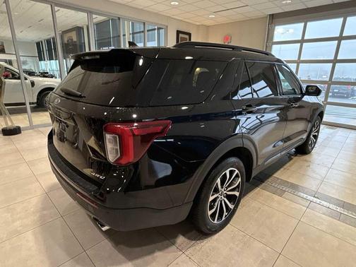 2023 Ford Explorer ST-Line