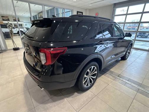 2023 Ford Explorer ST-Line