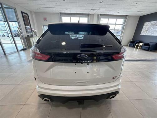 2022 Ford Edge ST