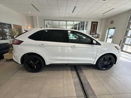 2022 Ford Edge ST