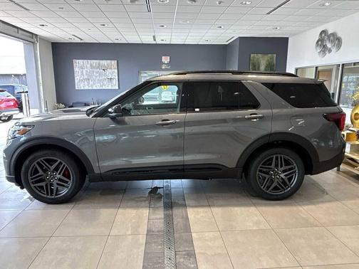 Carbonized Gray Metallic 2026 Ford Explorer ST