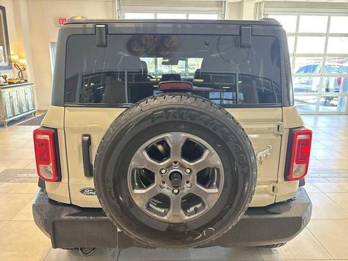 DESERT SAND 2026 Ford Bronco Big Bend