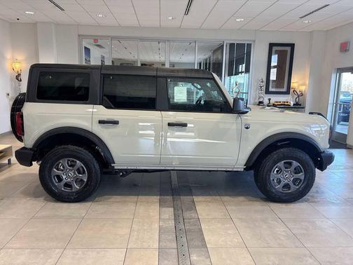 DESERT SAND 2026 Ford Bronco Big Bend