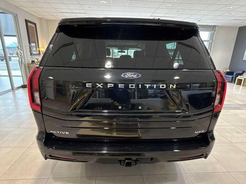 AGATE BLACK METALLIC 2025 Ford Expedition Max Active 4x4