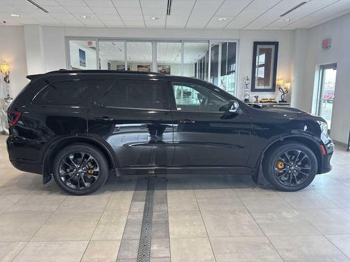 DB Black 2022 Dodge Durango R/T Plus