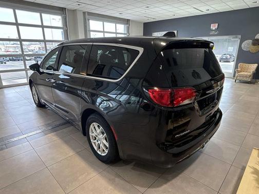 2020 Chrysler Pacifica Touring