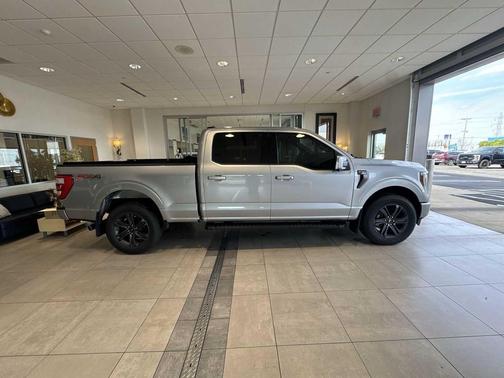 ICONIC SILVER METALLIC 2023 Ford F-150 Lariat
