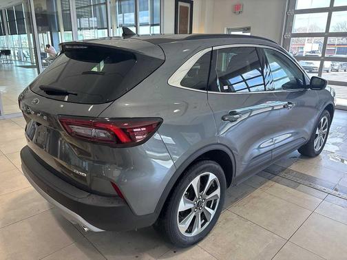 2025 Ford Escape Platinum