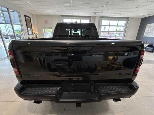 Diamond Black Crystal Pearlcoat 2023 RAM 1500 Rebel