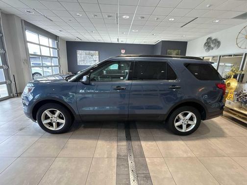 2018 Ford Explorer Base