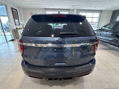 2018 Ford Explorer Base