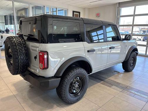 AVALANCHE GRAY 2026 Ford Bronco Big Bend