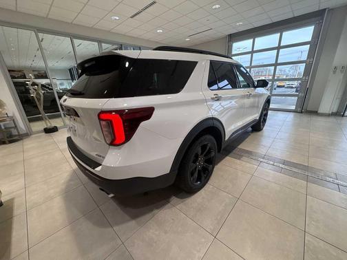2023 Ford Explorer ST-Line