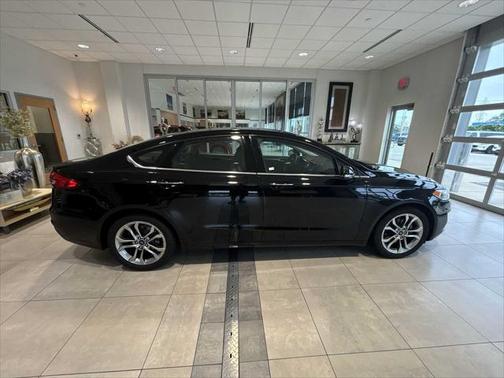 2020 Ford Fusion SEL