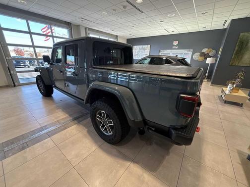 2024 Jeep Gladiator Mojave X