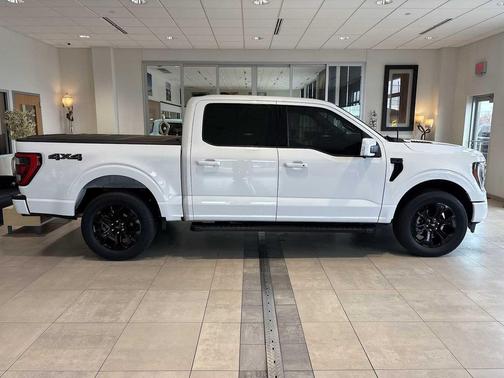 OXFORD WHITE 2023 Ford F-150 Lariat
