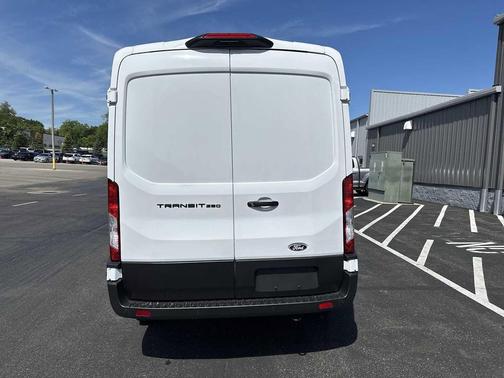OXFORD WHITE 2026 Ford Transit-250 Base