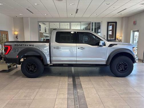 ICONIC SILVER METALLIC 2023 Ford F-150 Raptor