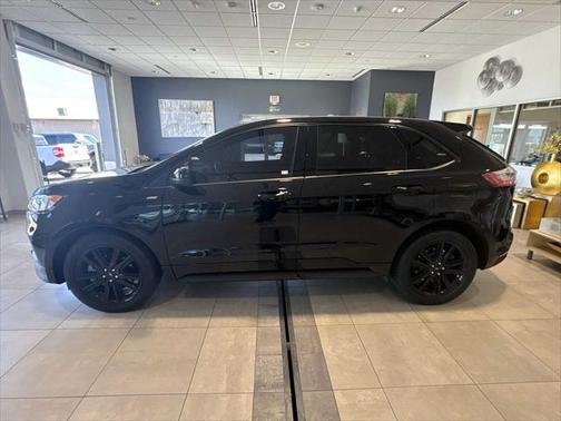 2022 Ford Edge ST Line