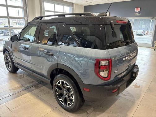 AZURE GRAY METALLIC TRI-COAT 2026 Ford Bronco Sport Outer Banks