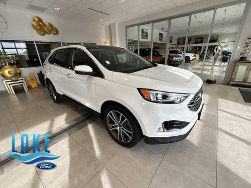 2022 Ford Edge Titanium