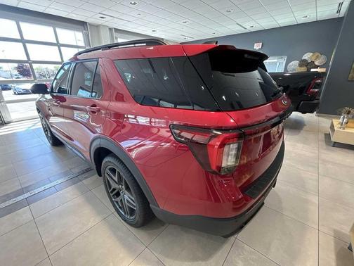 RAPID RED MET TINTED CC 2025 Ford Explorer ST-Line