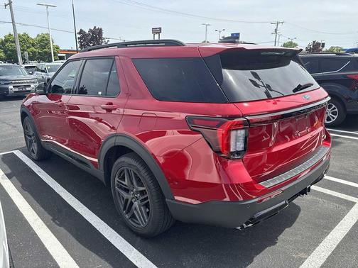 RAPID RED MET TINTED CC 2025 Ford Explorer ST-Line