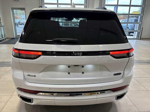 2022 Jeep Grand Cherokee Overland