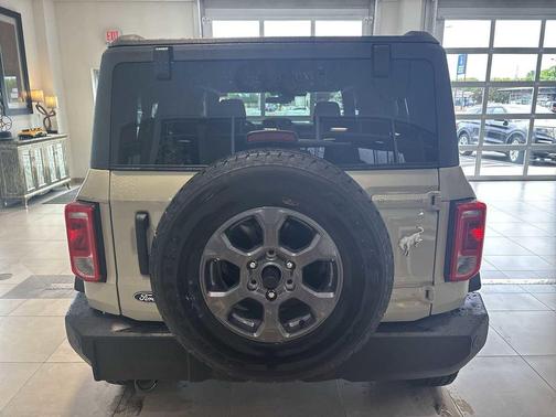 DESERT SAND 2026 Ford Bronco Big Bend