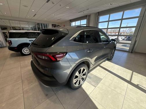 2024 Ford Escape Platinum