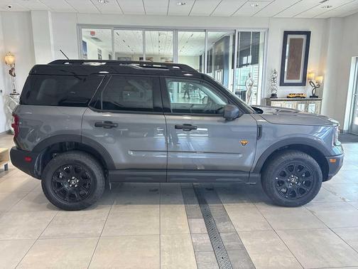 CARBONIZED GRAY METALLIC 2025 Ford Bronco Sport Badlands